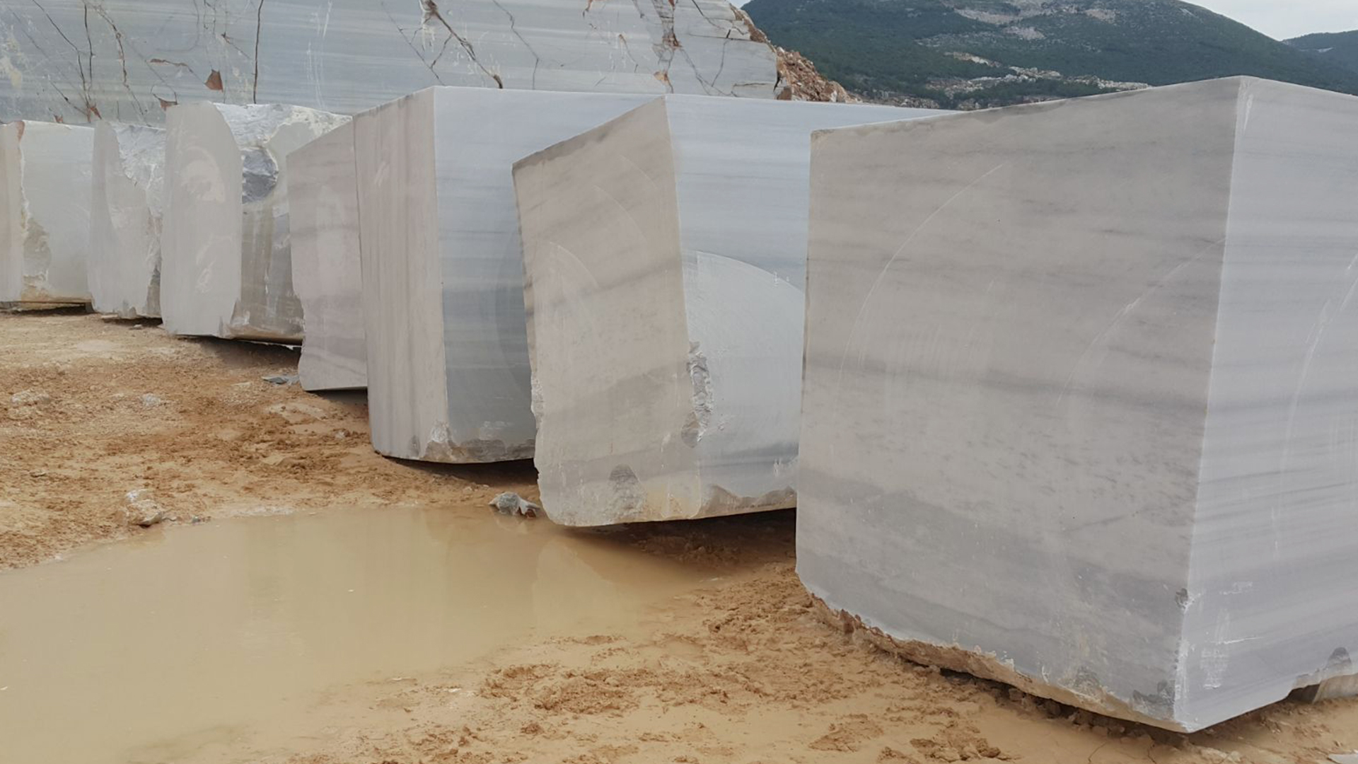 marmara-equator-marble